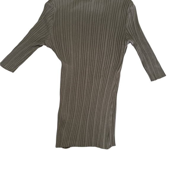 KOTN Ribbed Gray Form Fitting Mock Top - Picture 4 of 4